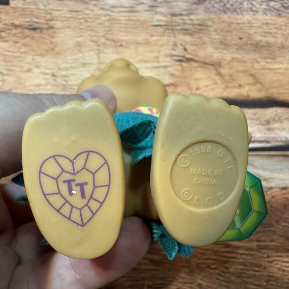 Treasure Trolls Hulu Doll Yellow & Red Hair Hula Skirt Top Brush Comb Galoob - Picture 7 of 7